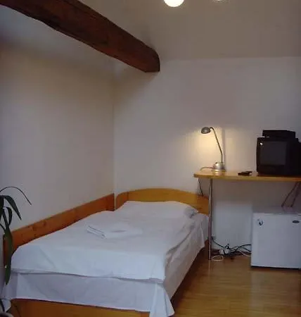 Hotel Zebrak Ξενοδοχείο 3*